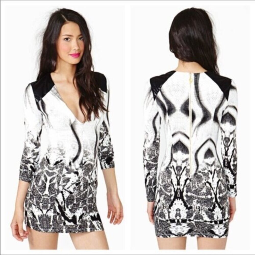 Blessed Are The Meek 0 Black & White Enchantress Bodycon Mini Dress